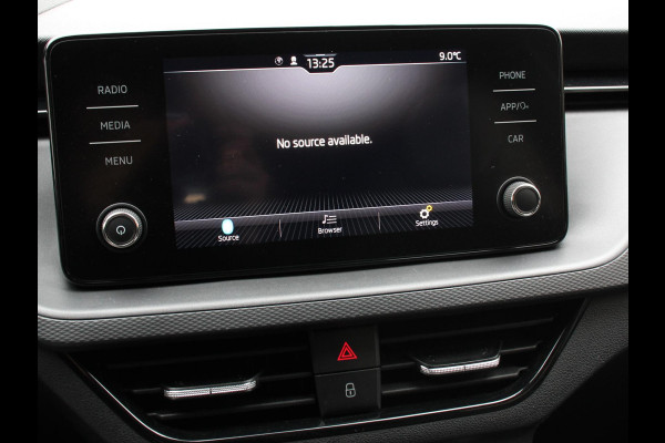 Škoda Kamiq 1.0 TSI 110pk DSG Tour de France Navigatie Apple Carplay/Android Auto Cimate Control Camera Parkeer sensoren Led Adaptive Cruise Control