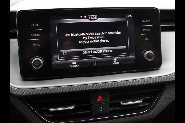 Škoda Kamiq 1.0 TSI 110pk DSG Tour de France Navigatie Apple Carplay/Android Auto Cimate Control Camera Parkeer sensoren Led Adaptive Cruise Control