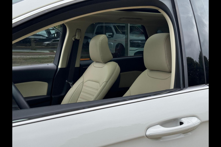 Ford Edge 2.0L SEL AWD Full-Options