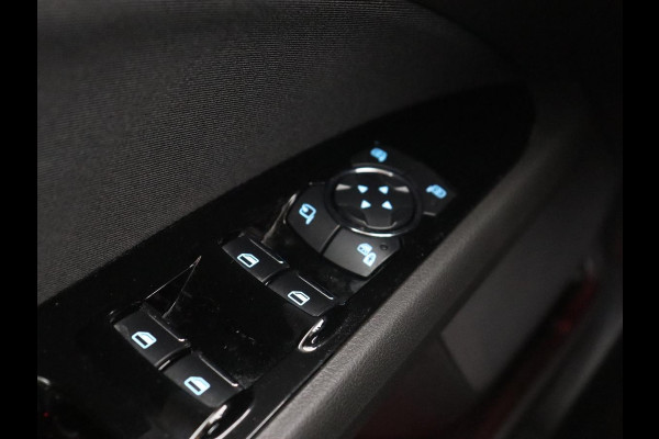 Ford Mondeo 2.0 IVCT HEV Titanium | Adaptive cruise | Stoelverwarming | Camera | Full LED | Carplay | Navigatie | Dodehoek detectie | Keyless | Park Assist | Climate control | Getint glas