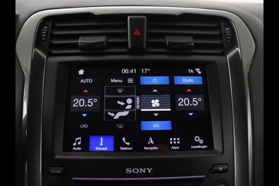 Ford Mondeo 2.0 IVCT HEV Titanium | Adaptive cruise | Stoelverwarming | Camera | Full LED | Carplay | Navigatie | Dodehoek detectie | Keyless | Park Assist | Climate control | Getint glas