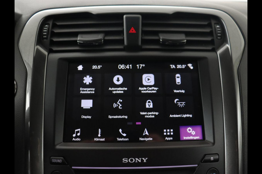 Ford Mondeo 2.0 IVCT HEV Titanium | Adaptive cruise | Stoelverwarming | Camera | Full LED | Carplay | Navigatie | Dodehoek detectie | Keyless | Park Assist | Climate control | Getint glas