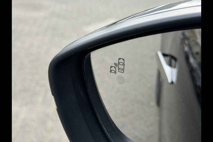 DS Ds 3 Crossback 100pk Opera (Camera - Leder - LED Matrix - Parkeersensoren V+A - Automatische Airco - Apple Carplay - Navigatie - Head up)