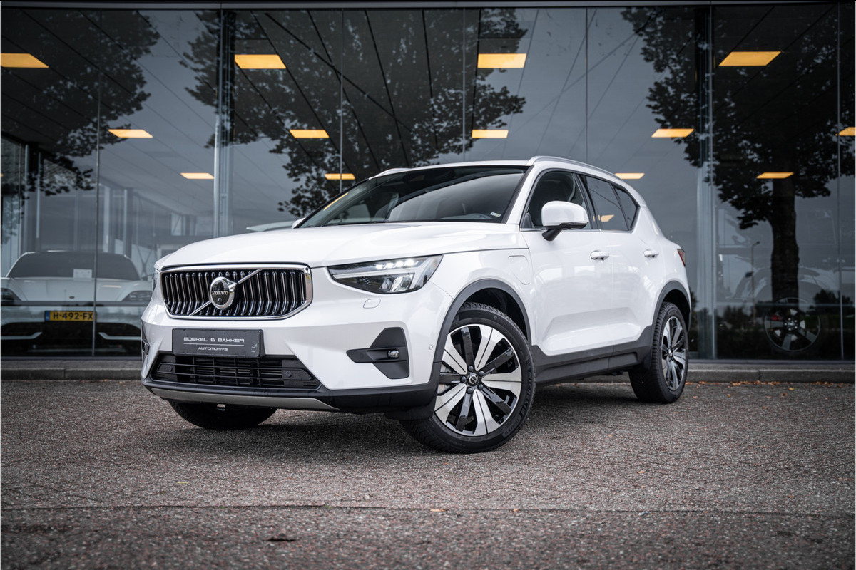 Volvo XC40 1.5 T4 Recharge Plus Bright ** Leder ** Camera ** Trekhaak ** Memory Seats