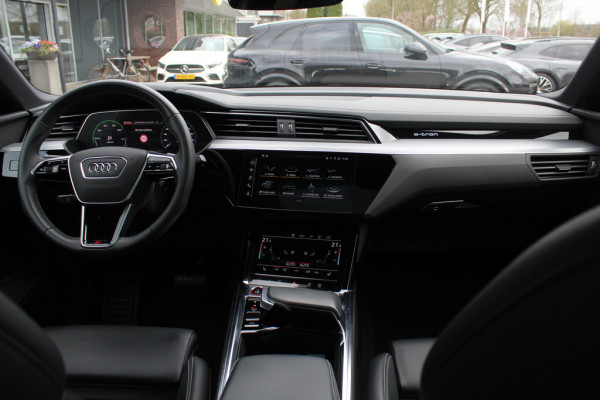 Audi e-tron Sportback S quattro 95 kWh / Panoramadak / Camera / RS Seats / 21'' / B&O / Intr.voorverwarming / Luchtvering / Matrix LED / CarPlay / Stoelverwarming / DAB / ACC