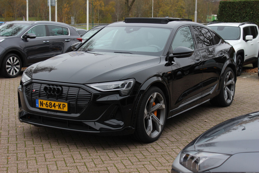 Audi e-tron Sportback S quattro 95 kWh / Panoramadak / Camera / RS Seats / 21'' / B&O / Intr.voorverwarming / Luchtvering / Matrix LED / CarPlay / Stoelverwarming / DAB / ACC