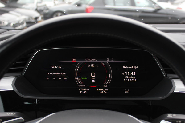 Audi e-tron Sportback S quattro 95 kWh / Panoramadak / Camera / RS Seats / 21'' / B&O / Intr.voorverwarming / Luchtvering / Matrix LED / CarPlay / Stoelverwarming / DAB / ACC