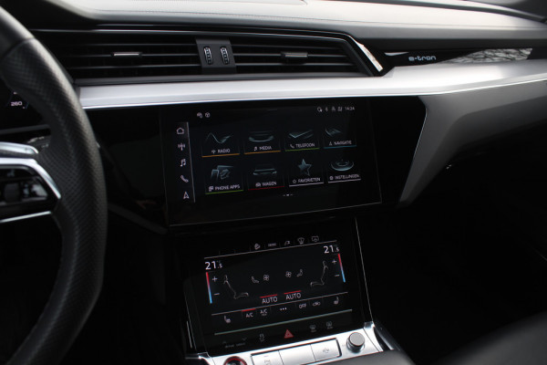 Audi e-tron Sportback S quattro 95 kWh / Panoramadak / Camera / RS Seats / 21'' / B&O / Intr.voorverwarming / Luchtvering / Matrix LED / CarPlay / Stoelverwarming / DAB / ACC