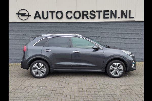 Kia e-Niro ExecutiveLine 64kWh Warmtepomp Leder Pdc Elek.Stoel+Memory Navi Ecc Camera Apple Carplay Android Auto Stoelverwarming+Koeling Stuurverwarming Lmv Privacy Glas DAB Vess Lane Assist Blind Spot 1e Eigenaar Origineel Nederlandse Auto Zeer compleet!