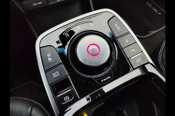 Kia e-Niro ExecutiveLine 64kWh Warmtepomp Leder Pdc Elek.Stoel+Memory Navi Ecc Camera Apple Carplay Android Auto Stoelverwarming+Koeling Stuurverwarming Lmv Privacy Glas DAB Vess Lane Assist Blind Spot 1e Eigenaar Origineel Nederlandse Auto Zeer compleet!