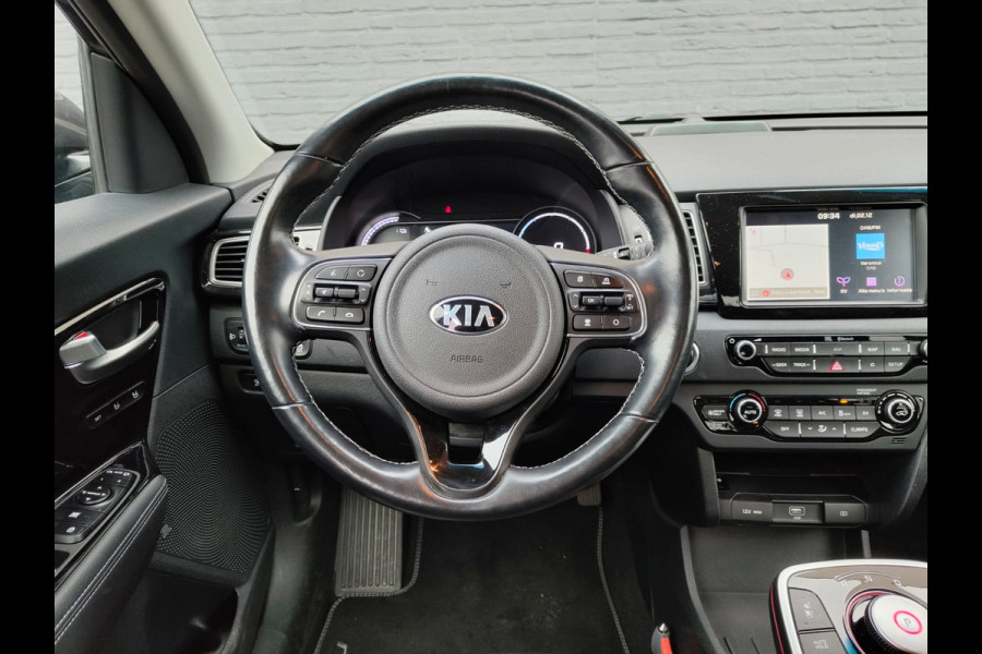 Kia e-Niro ExecutiveLine 64kWh Warmtepomp Leder Pdc Elek.Stoel+Memory Navi Ecc Camera Apple Carplay Android Auto Stoelverwarming+Koeling Stuurverwarming Lmv Privacy Glas DAB Vess Lane Assist Blind Spot 1e Eigenaar Origineel Nederlandse Auto Zeer compleet!