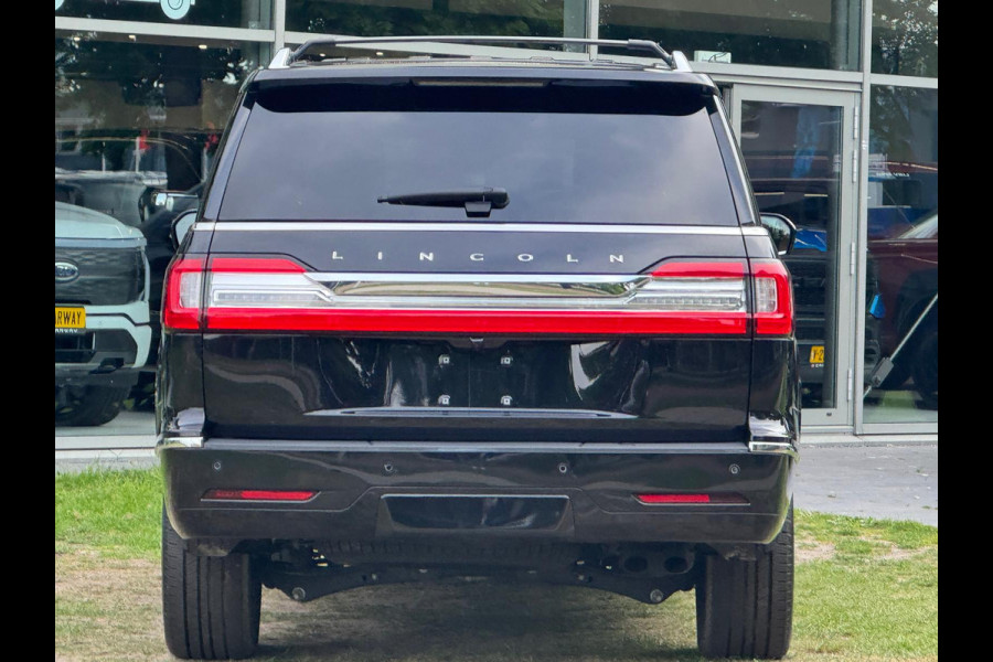 Lincoln Navigator 3.5L V6 Lang Black Label