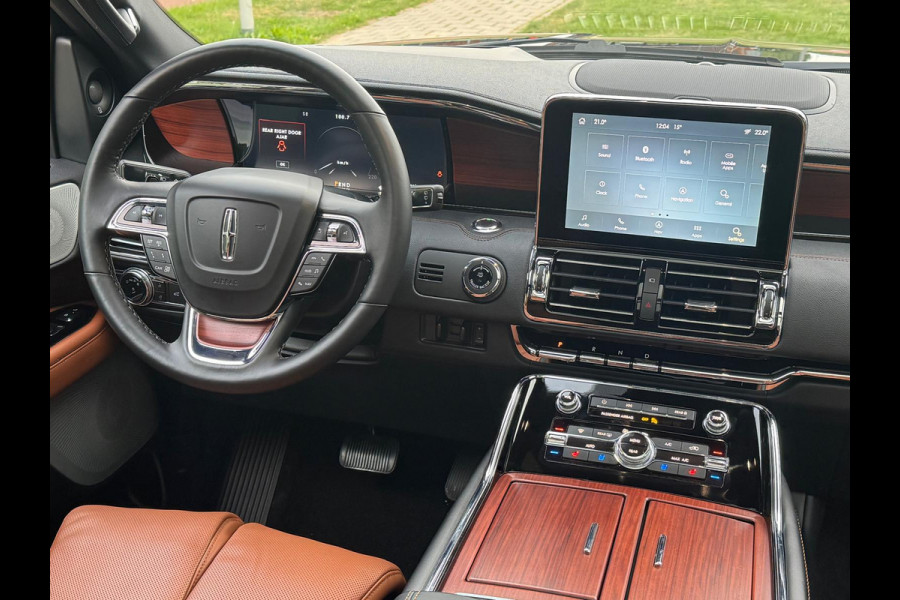 Lincoln Navigator 3.5L V6 Lang Black Label