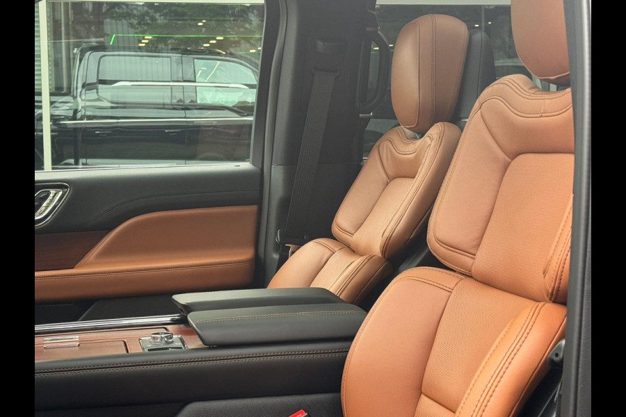 Lincoln Navigator 3.5L V6 Lang Black Label