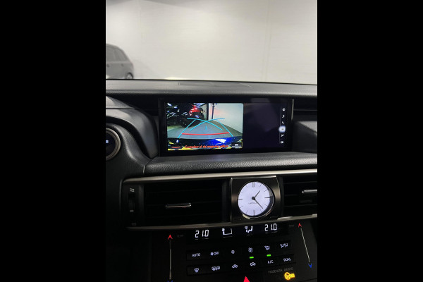 Lexus IS 300h Hybrid Business Line Cruise control | Stoelverwarming | Climate control | Leder/Stof | DAB | Navigatie