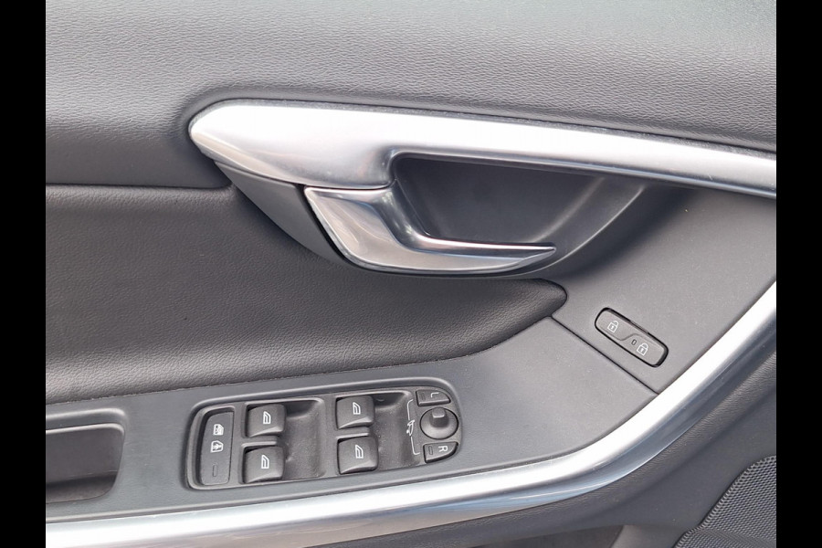 Volvo V60 2.0 T3 Momentum | Trekhaak 1600kg | Navi | Climate | Memory Seat | occasion