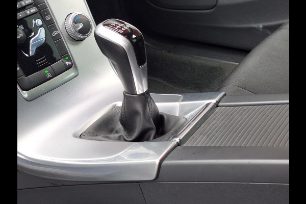 Volvo V60 2.0 T3 Momentum | Trekhaak 1600kg | Navi | Climate | Memory Seat | occasion