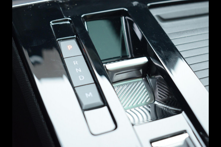 Opel Astra 1.2 Turbo Hybrid Ultimate SCHUIFDAK | ALCANTARA | ACHTERUITRIJCAMERA MET SENSOREN | NAVI & CARPLAY |