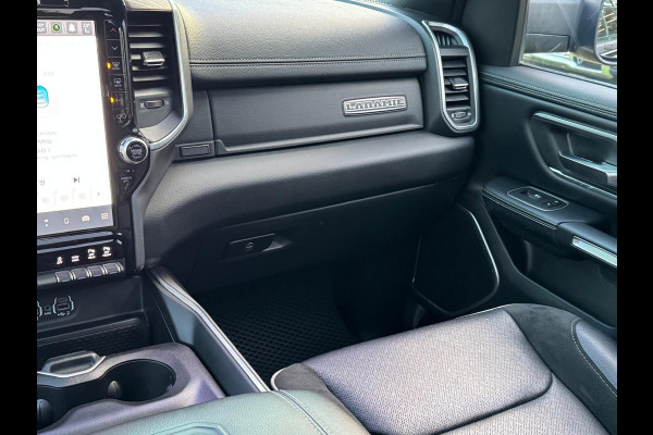 RAM 1500 BJ2024 5.7 V8 4x4 Laramie Night 22inch / PANO / LPG / NL-AUTO