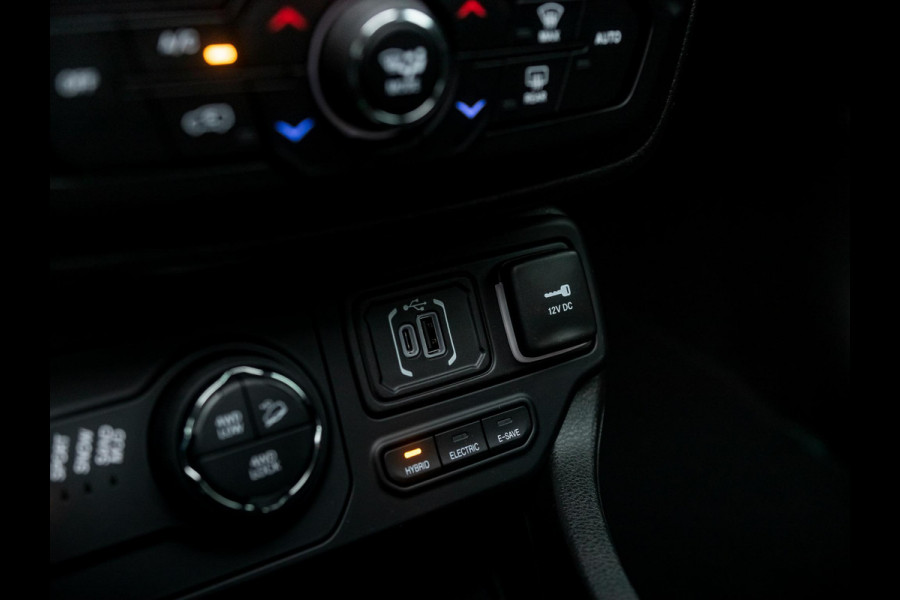 Jeep Renegade 4xe 240 Plug-in Hybrid Electric The North Star | Teck Pack | Winter Pack | Navi