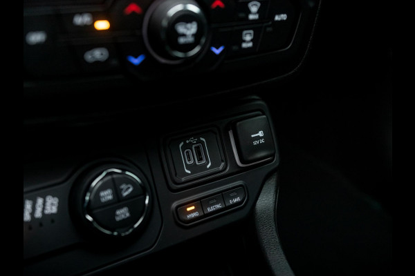 Jeep Renegade 4xe 240 Plug-in Hybrid Electric The North Star | Teck Pack | Winter Pack | Navi