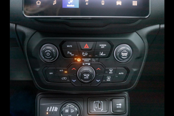 Jeep Renegade 4xe 240 Plug-in Hybrid Electric The North Star | Teck Pack | Winter Pack | Navi