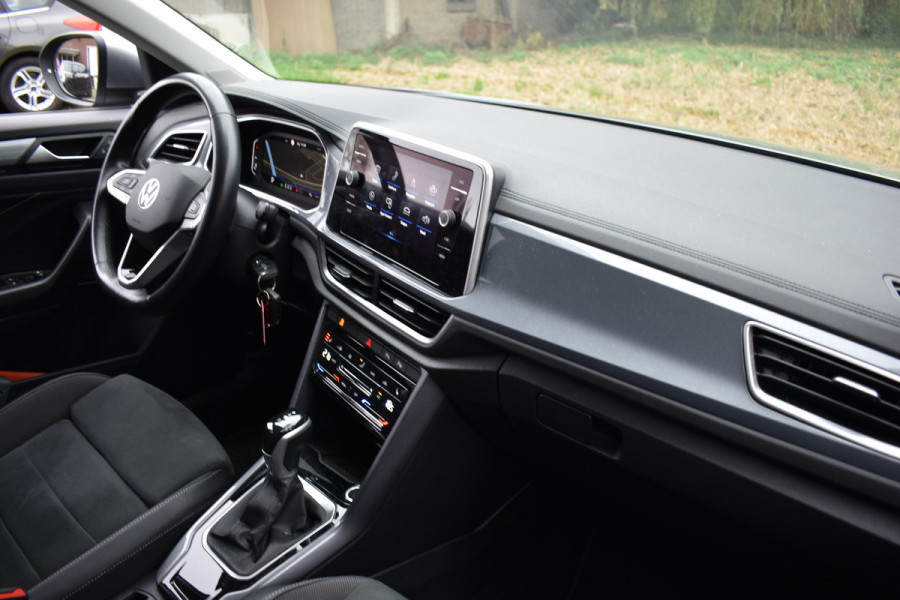Volkswagen T-Roc 1.5 TSI DSG 150PK STYLE TREKHAAK/VIRTUAL/CAMERA