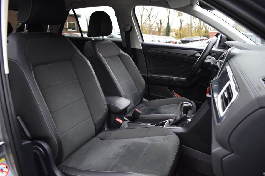 Volkswagen T-Roc 1.5 TSI DSG 150PK STYLE TREKHAAK/VIRTUAL/CAMERA