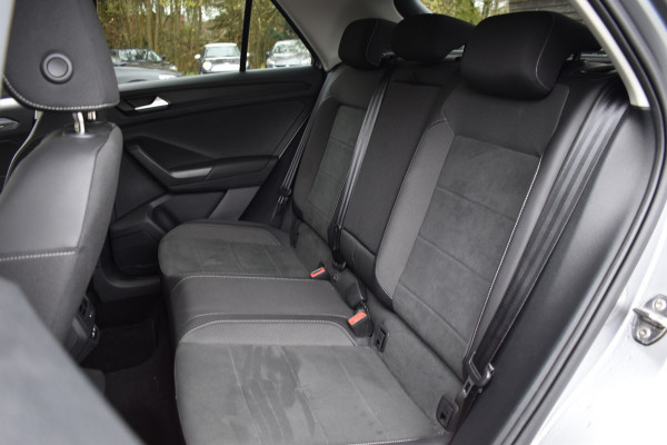 Volkswagen T-Roc 1.5 TSI DSG 150PK STYLE TREKHAAK/VIRTUAL/CAMERA