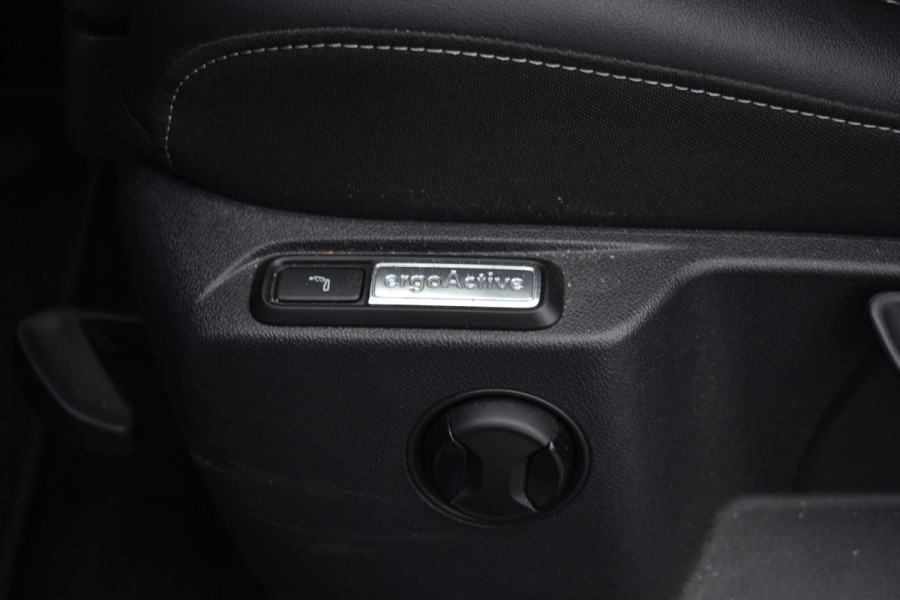 Volkswagen T-Roc 1.5 TSI DSG 150PK STYLE TREKHAAK/VIRTUAL/CAMERA