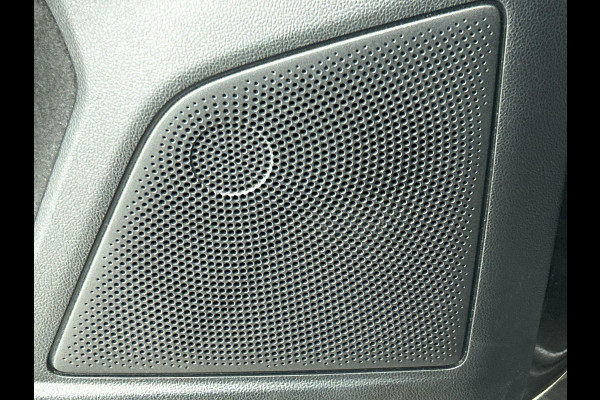 Ford FOCUS Wagon 1.0 EcoBoost Hybrid Active Airco ECC Navi Carplay PDC Voor en achter Full LED 17"LM Velgen Cruise Control