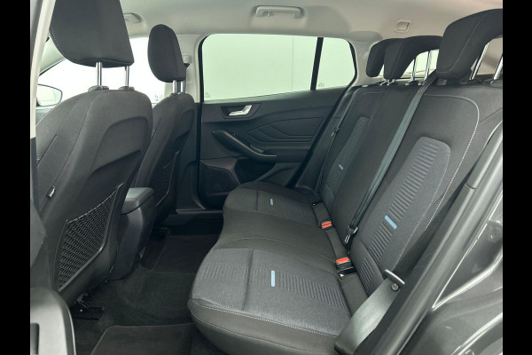 Ford FOCUS Wagon 1.0 EcoBoost Hybrid Active Airco ECC Navi Carplay PDC Voor en achter Full LED 17"LM Velgen Cruise Control