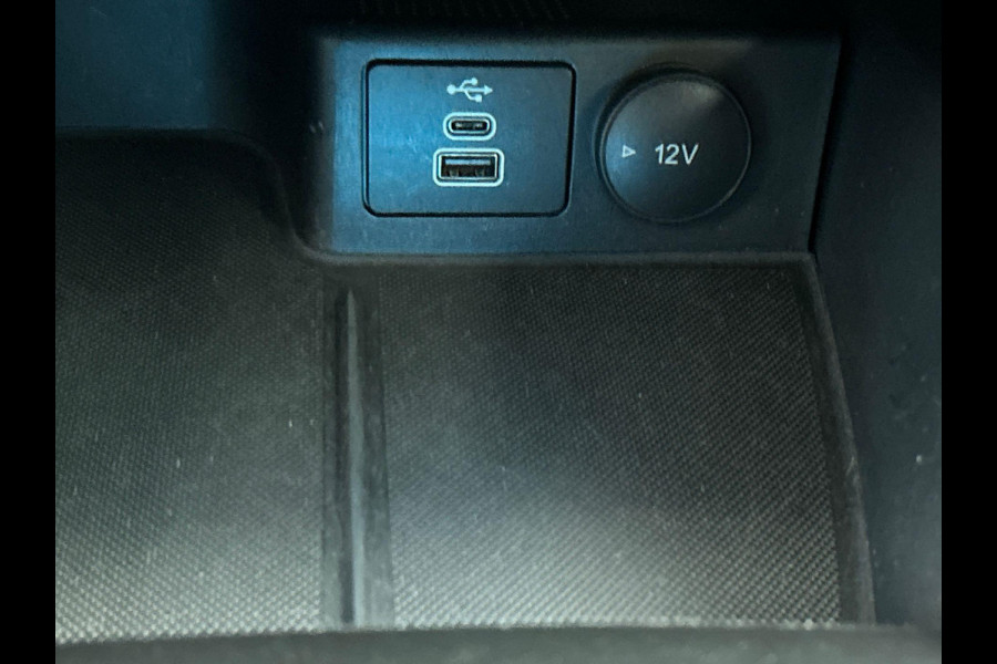 Ford FOCUS Wagon 1.0 EcoBoost Hybrid Active Airco ECC Navi Carplay PDC Voor en achter Full LED 17"LM Velgen Cruise Control