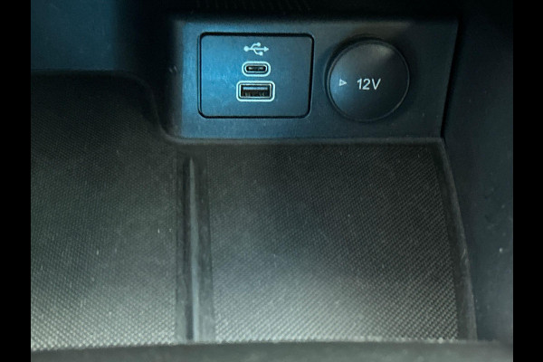 Ford FOCUS Wagon 1.0 EcoBoost Hybrid Active Airco ECC Navi Carplay PDC Voor en achter Full LED 17"LM Velgen Cruise Control