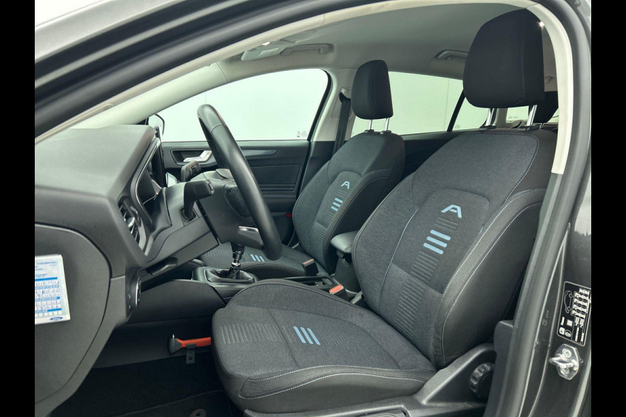 Ford FOCUS Wagon 1.0 EcoBoost Hybrid Active Airco ECC Navi Carplay PDC Voor en achter Full LED 17"LM Velgen Cruise Control