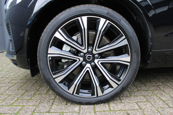 Volvo XC60 2.0 T6 Plug-in hybrid AWD Plus Bright | Luchtvering | Trekhaak | H&K | 360 Camera | Full