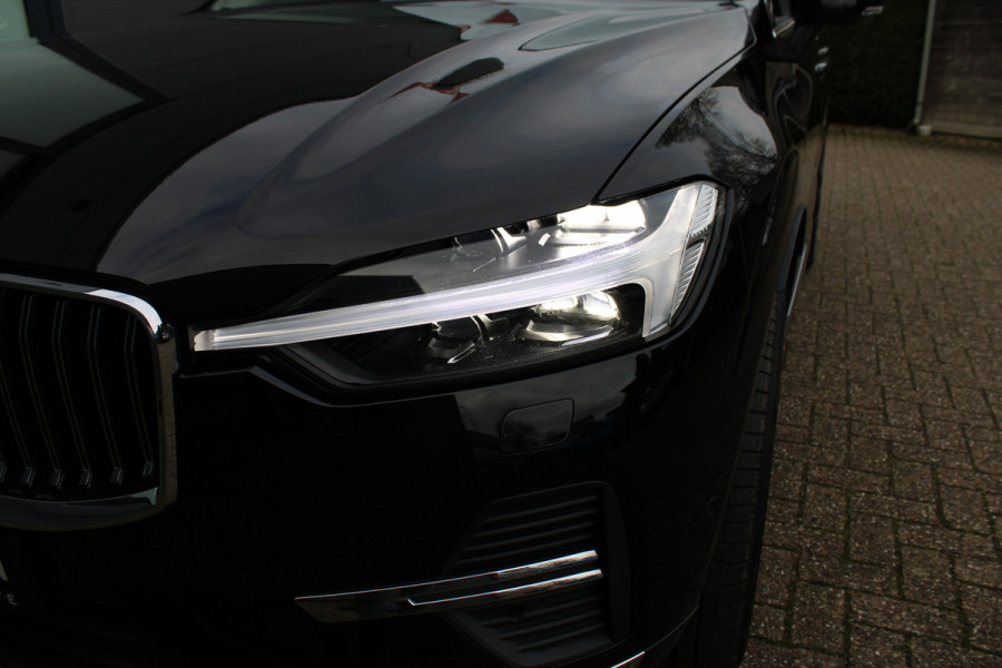 Volvo XC60 2.0 T6 Plug-in hybrid AWD Plus Bright | Luchtvering | Trekhaak | H&K | 360 Camera | Full