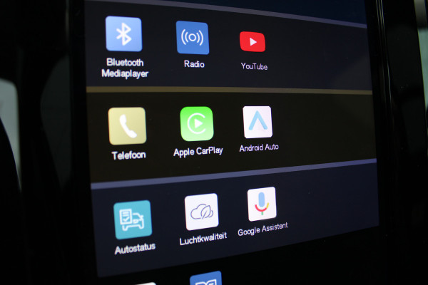 Volvo XC60 2.0 T6 Plug-in hybrid AWD Plus Bright | Luchtvering | Trekhaak | H&K | 360 Camera | Full