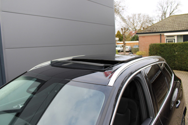 Volvo XC60 2.0 T6 Plug-in hybrid AWD Plus Bright | Luchtvering | Trekhaak | H&K | 360 Camera | Full