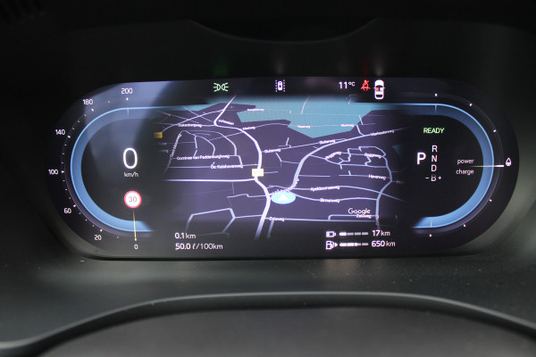 Volvo XC60 2.0 T6 Plug-in hybrid AWD Plus Bright | Luchtvering | Trekhaak | H&K | 360 Camera | Full