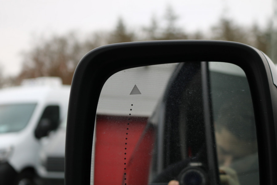 Renault Trafic 2.0 dCi 170pk DC Automaat Airco Facelift Black Edition