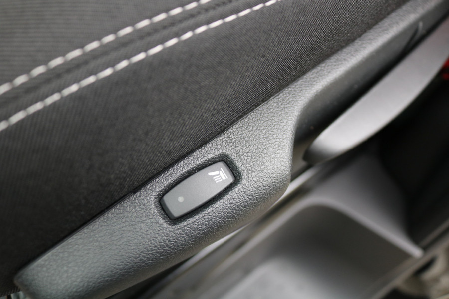 Renault Trafic 2.0 dCi 170pk DC Automaat Airco Facelift Black Edition