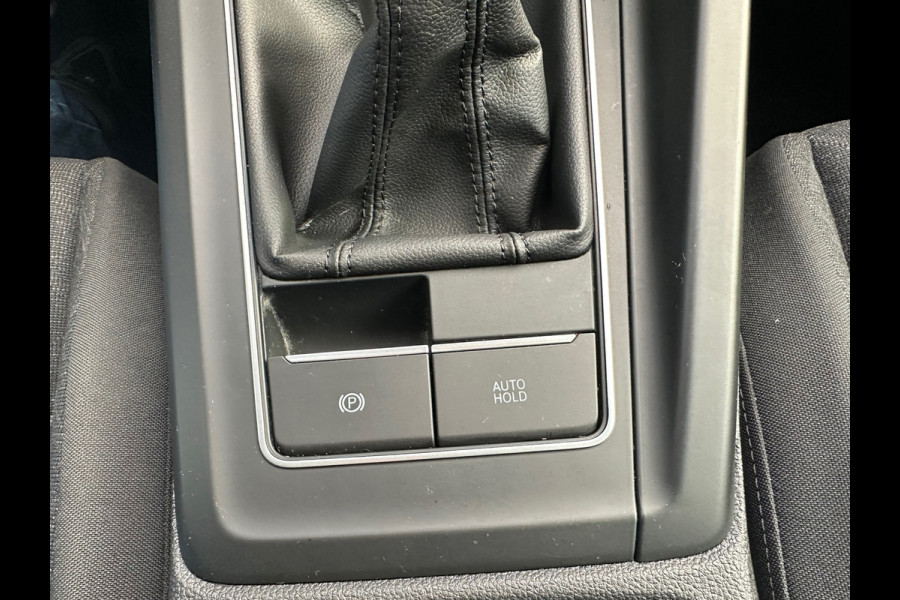 Volkswagen Golf 1.5 TSI Life Stoel en Stuurverw /Navi