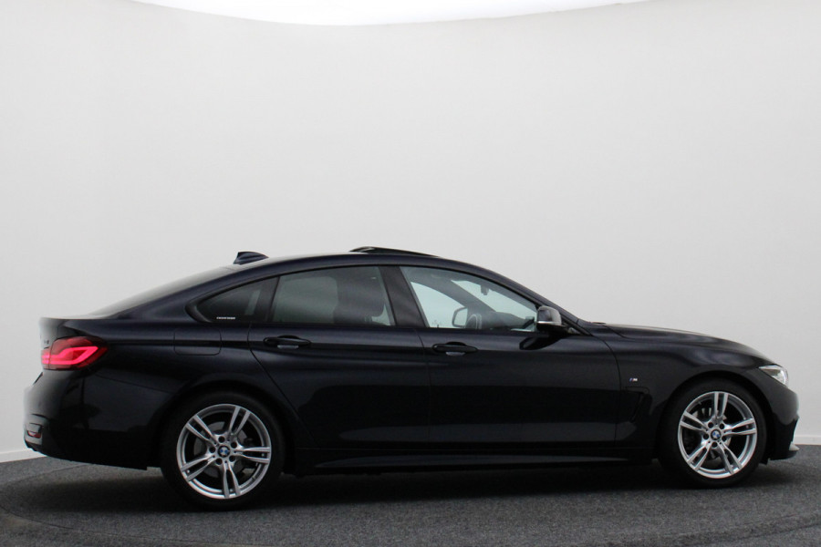 BMW 4 Serie Gran Coupé 418i Executive Edition M Sport Leer, Schuif-/Kanteldak, Head-Up, Camera, Navigatie, PDC