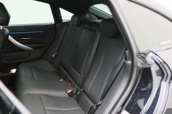 BMW 4 Serie Gran Coupé 418i Executive Edition M Sport Leer, Schuif-/Kanteldak, Head-Up, Camera, Navigatie, PDC