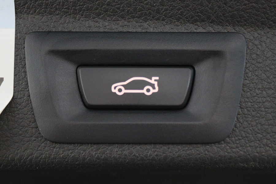 BMW 4 Serie Gran Coupé 418i Executive Edition M Sport Leer, Schuif-/Kanteldak, Head-Up, Camera, Navigatie, PDC