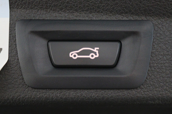 BMW 4 Serie Gran Coupé 418i Executive Edition M Sport Leer, Schuif-/Kanteldak, Head-Up, Camera, Navigatie, PDC