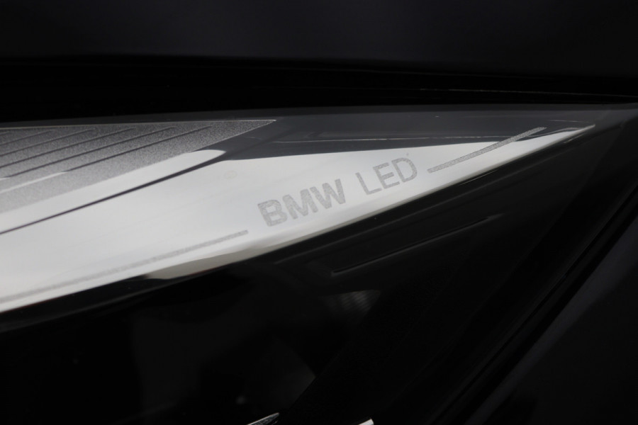 BMW 4 Serie Gran Coupé 418i Executive Edition M Sport Leer, Schuif-/Kanteldak, Head-Up, Camera, Navigatie, PDC