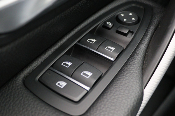 BMW 4 Serie Gran Coupé 418i Executive Edition M Sport Leer, Schuif-/Kanteldak, Head-Up, Camera, Navigatie, PDC
