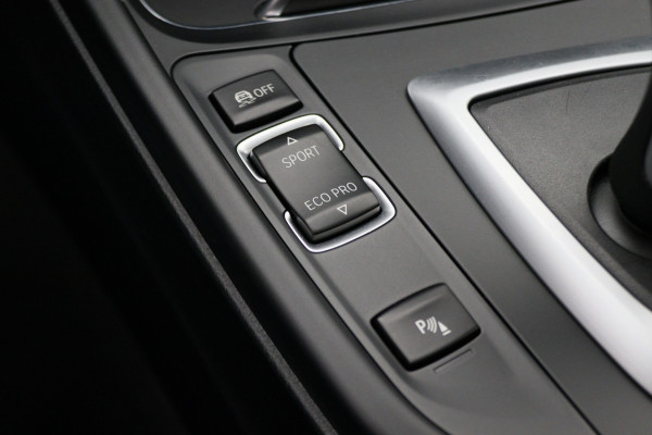 BMW 4 Serie Gran Coupé 418i Executive Edition M Sport Leer, Schuif-/Kanteldak, Head-Up, Camera, Navigatie, PDC